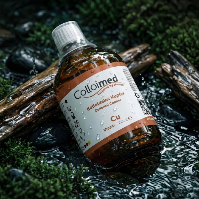 Kolloidales Kupfer von Colloimed ohne Zusätze in klarer Wasser- und Naturinszenierung