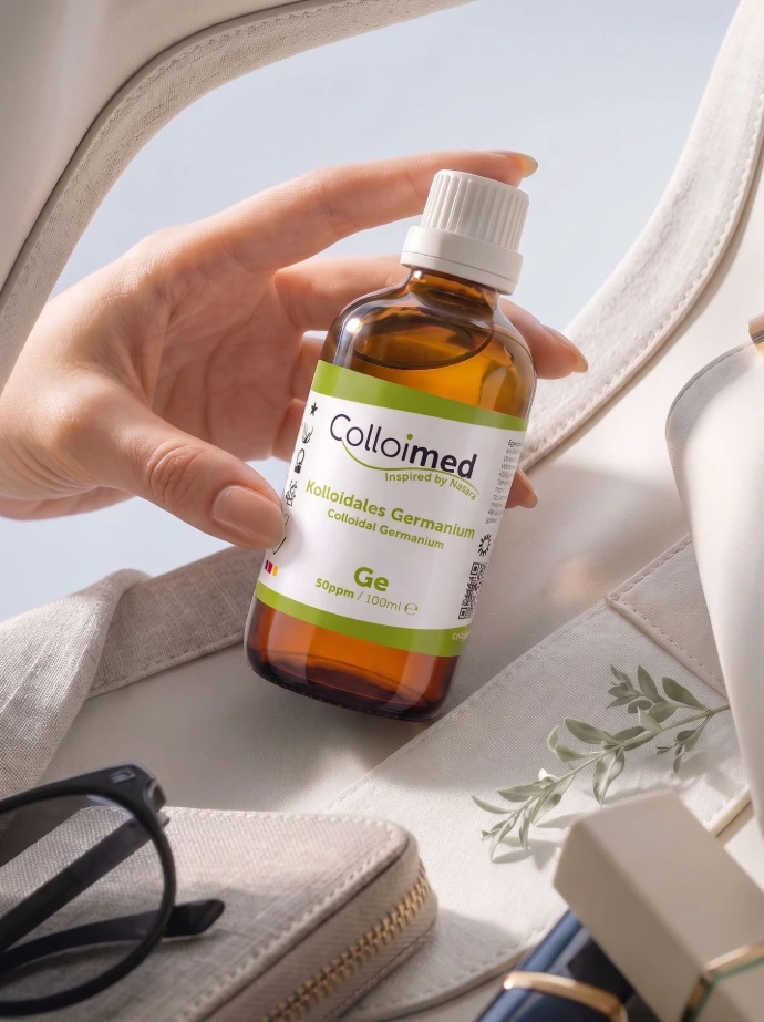 Kolloidales Germanium von Colloimed als hochwertiges Premium-Produktbild mit Handinszenierung