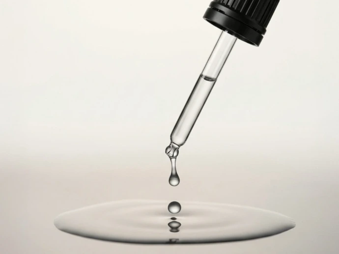 Pipette als Symbol für kolloidales Tantal ohne unnötige Zusätze von Colloimed