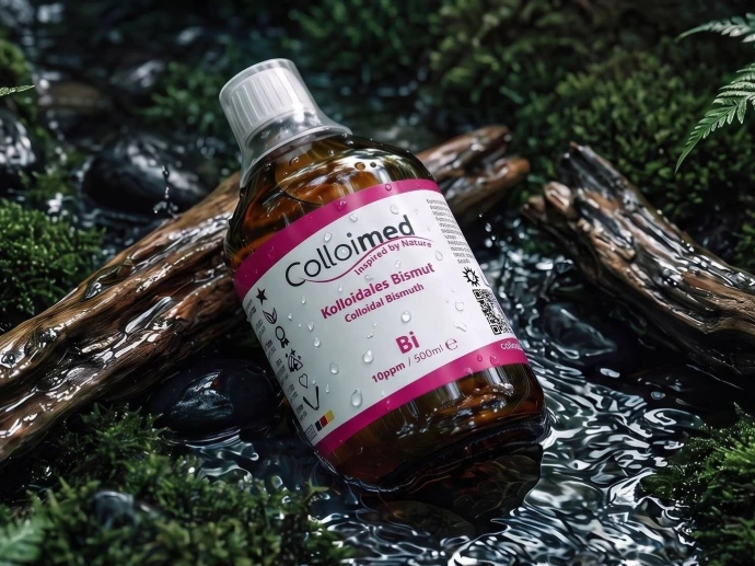 Kolloidales Bismut von Colloimed ohne Zusätze in klarer Wasser- und Naturinszenierung